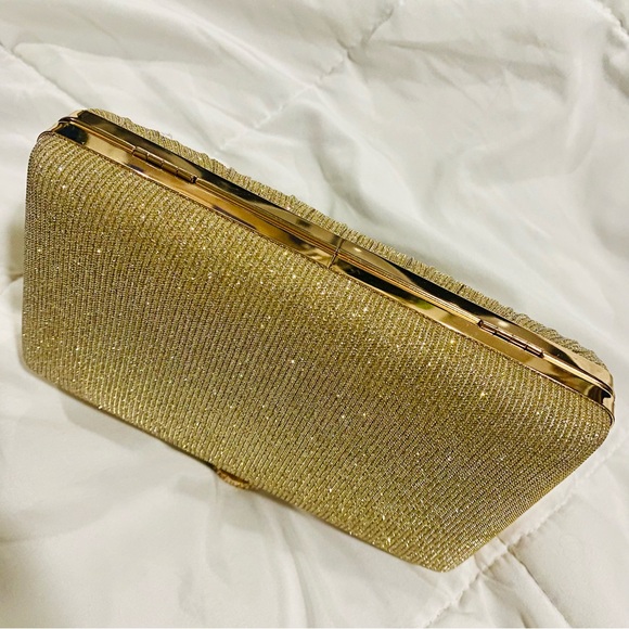 Gold Glitter/Crystal Minaudière Finger Ring Spring Closure Clutch / Shoulder EUC - Picture 9 of 13